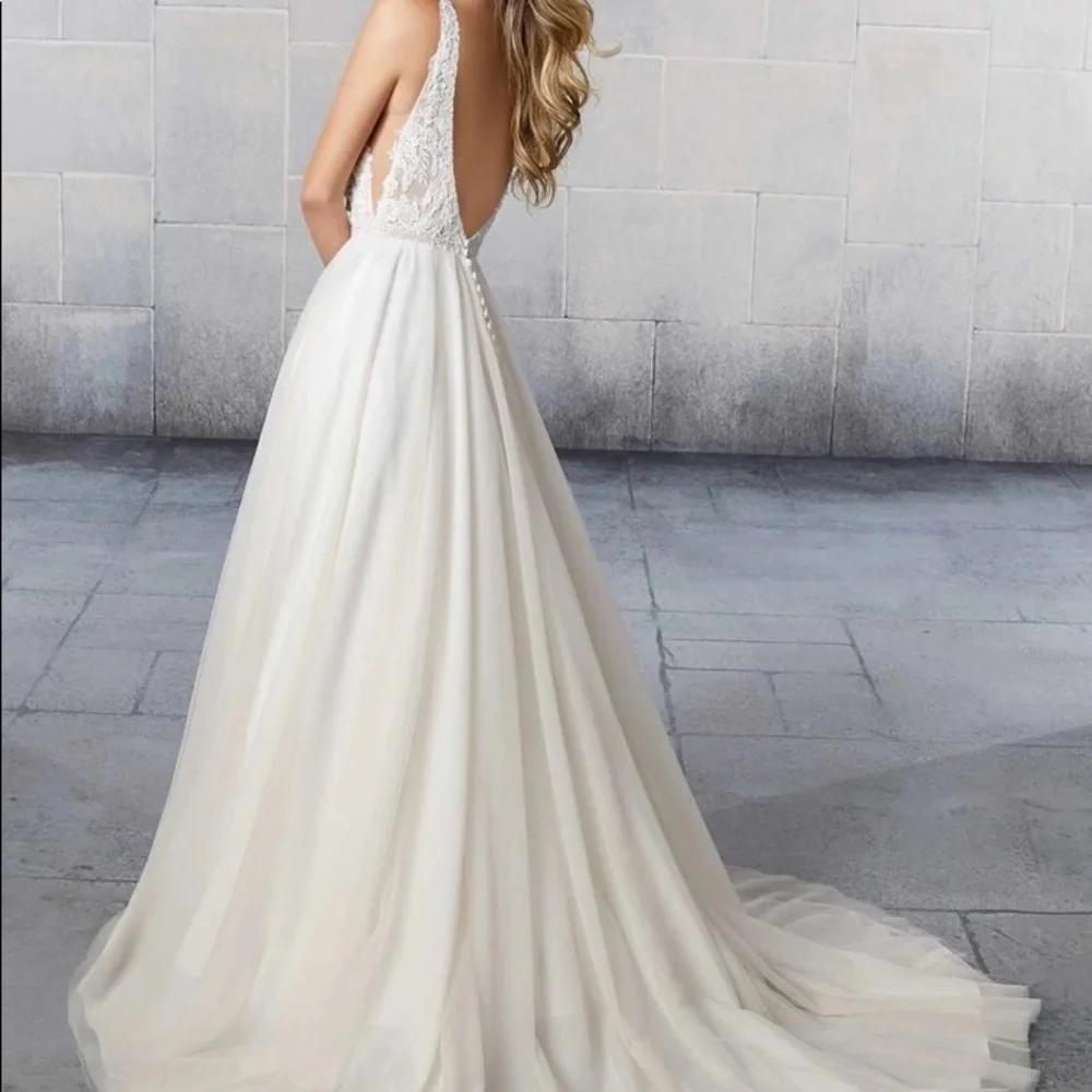 Brand new Mori Lee Wedding Dress - Picture 2 of 6